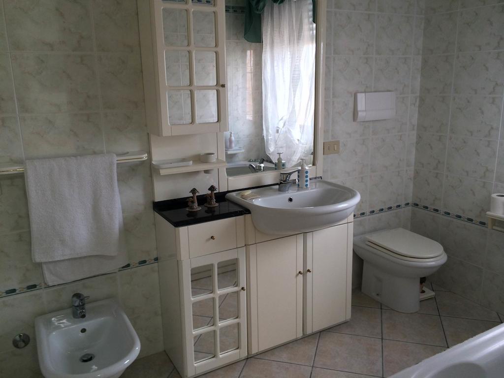 B&B Mirella チッタ・サンタンジェロ 部屋 写真