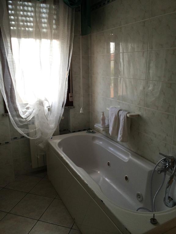 B&B Mirella チッタ・サンタンジェロ 部屋 写真